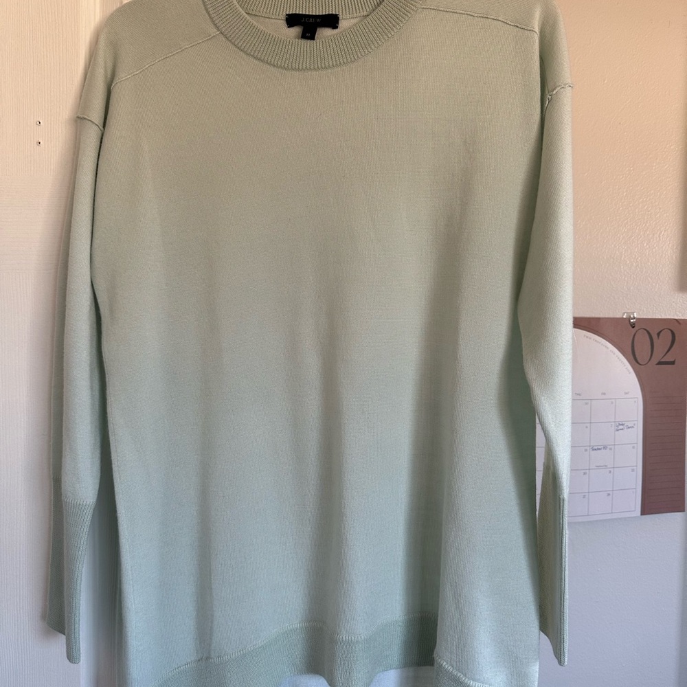 J. Crew Green Crewneck Sweater with Long Sleeves and Fine-Knit Texture